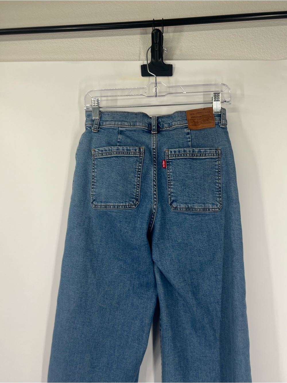 Levi’s Ribcage Wide Leg Crop Jeans High Rise - Picture 6 of 8